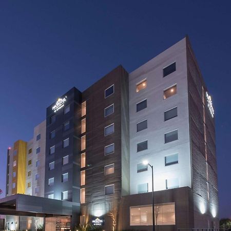 Microtel Inn & Suites By Wyndham Guadalajara Sur Zewnętrze zdjęcie